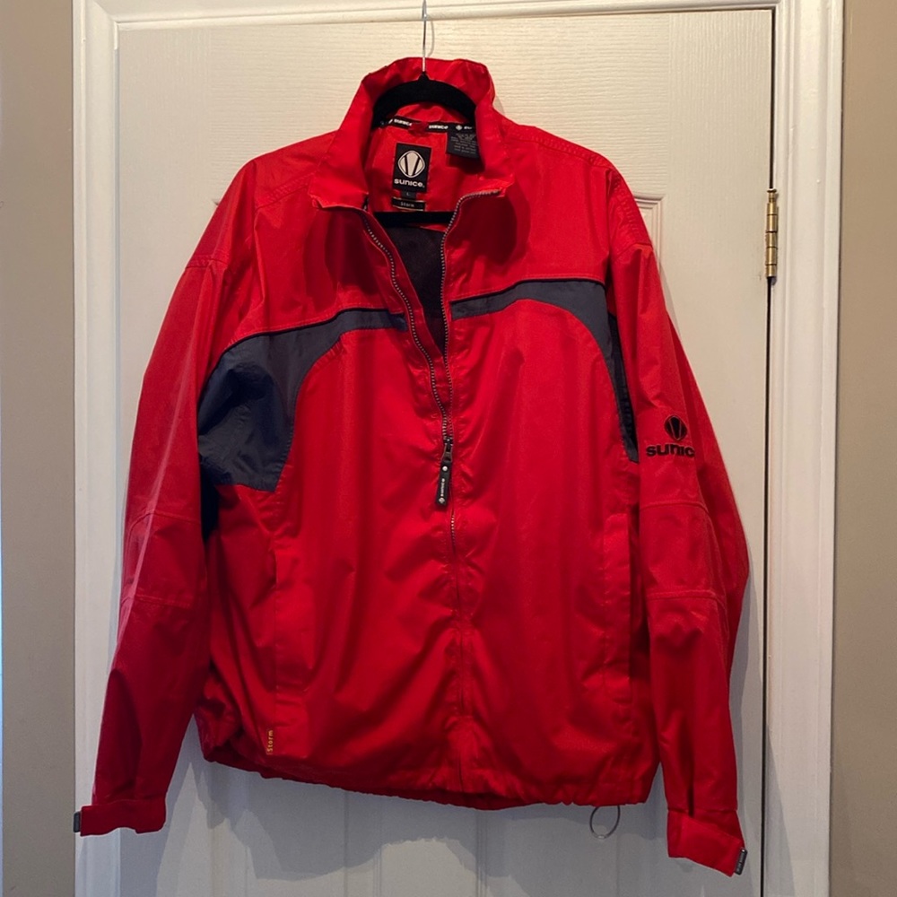 Sunice Men’s Windbreaker.